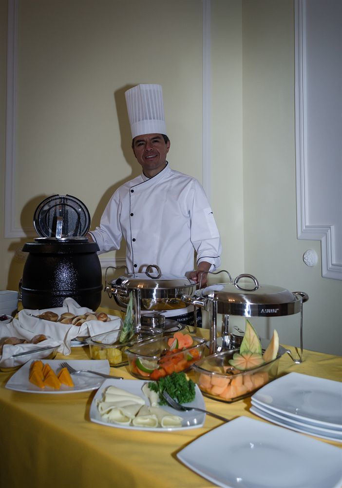 Hotel Santa Lucia Boutique Spa Bogotá Exteriér fotografie A buffet at a hotel